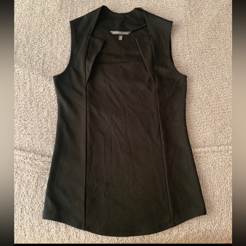VS Sleeveless Top